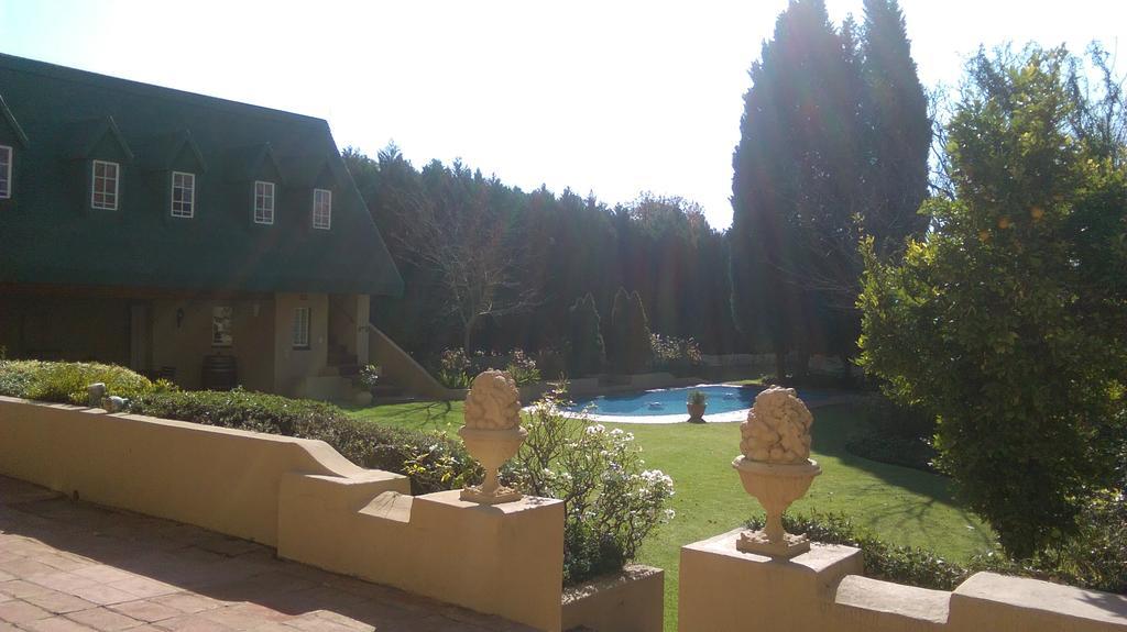 Chartwell Castle & Guest House Exterior photo